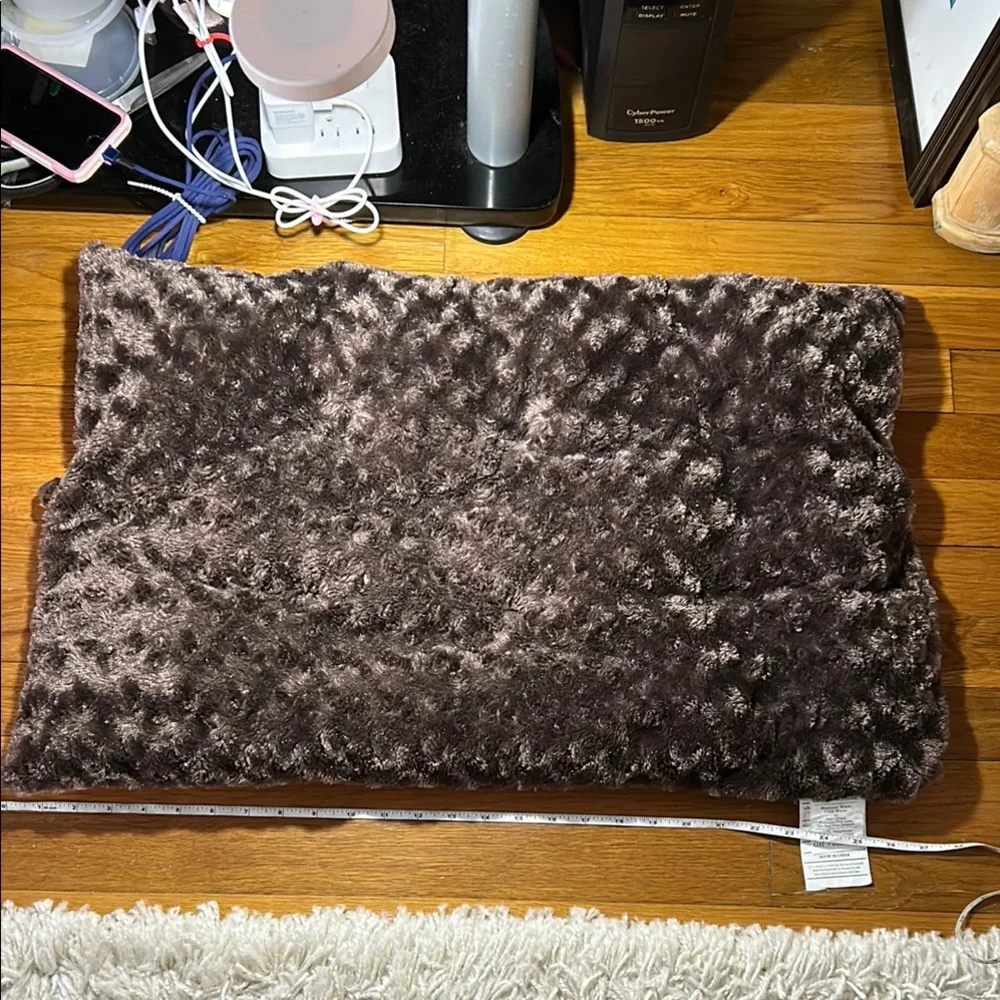 BOGO Brown Faux Fur Crate Mat